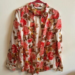Size small women button down shirt 100% cotton